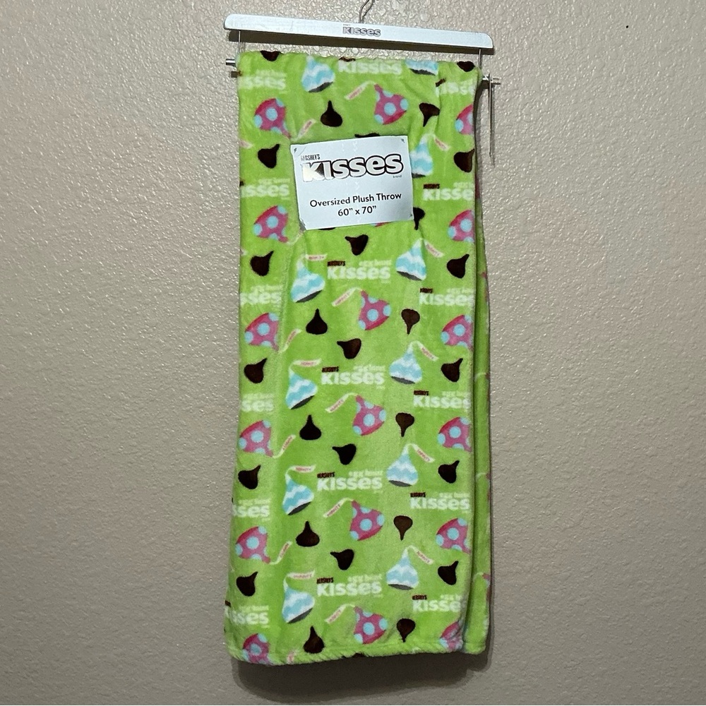 Hershey's Kisses Oversized Green Plush Throw